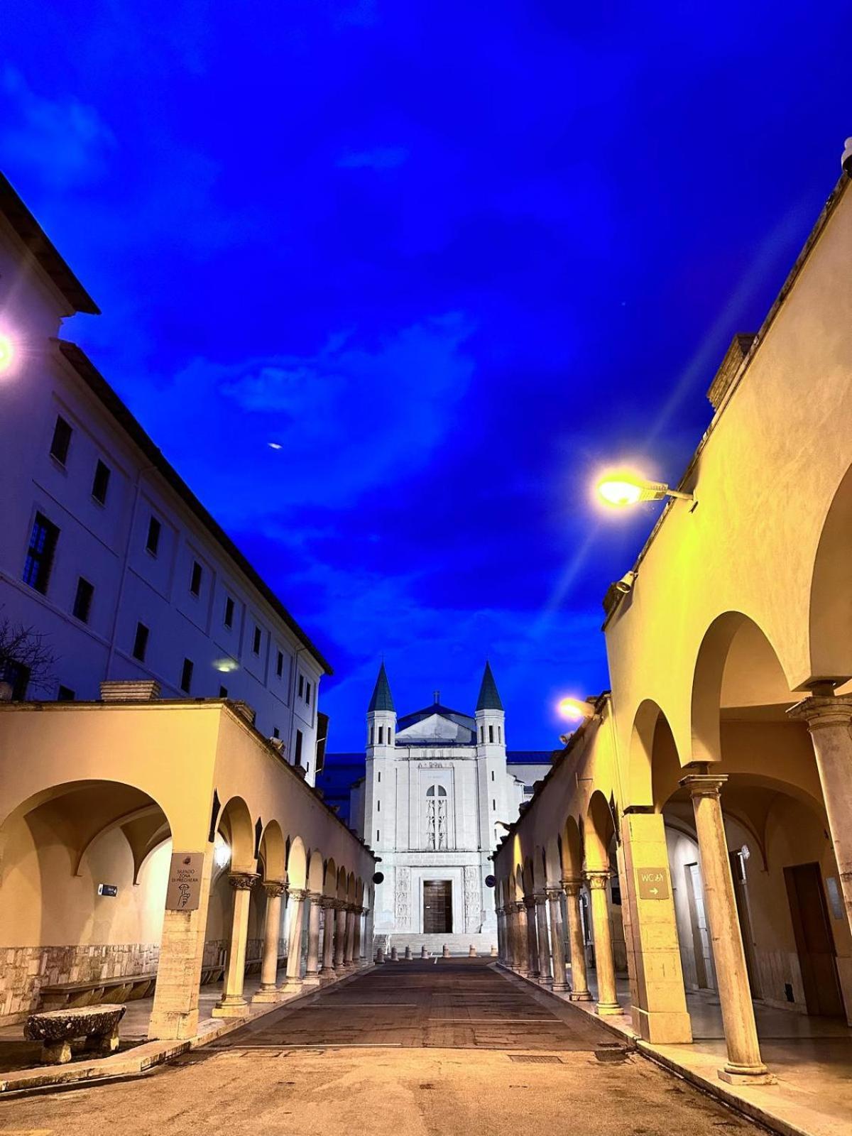 B&B Palazzo Sassatelli Cascia Eksteriør billede