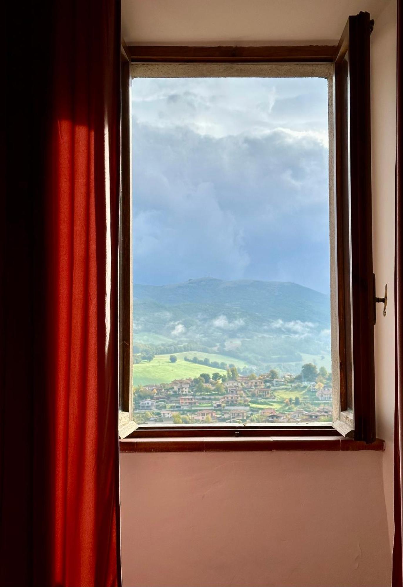 B&B Palazzo Sassatelli Cascia Eksteriør billede
