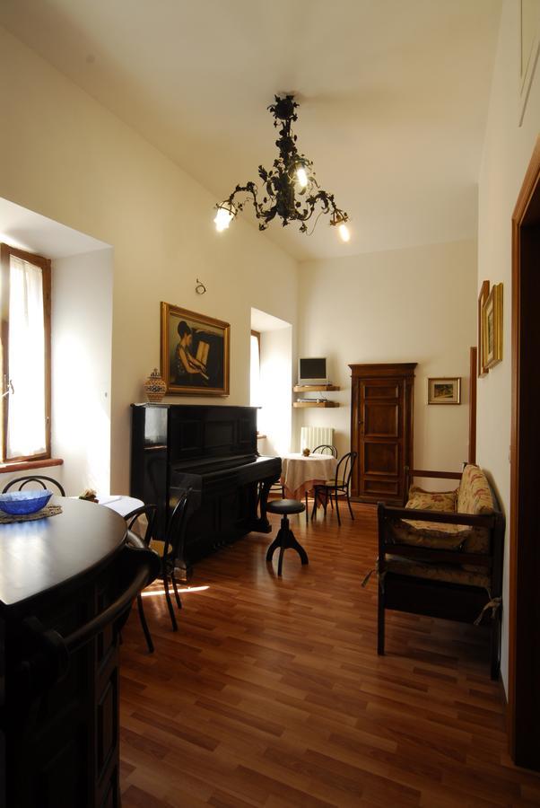 B&B Palazzo Sassatelli Cascia Eksteriør billede