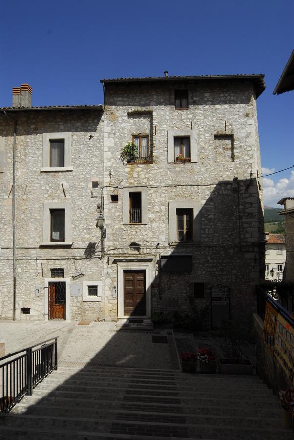 B&B Palazzo Sassatelli Cascia Eksteriør billede