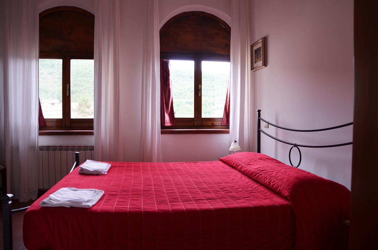 B&B Palazzo Sassatelli Cascia Eksteriør billede